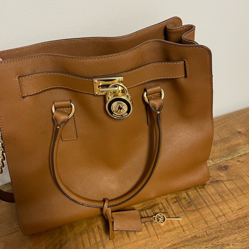 Michael kors satchel